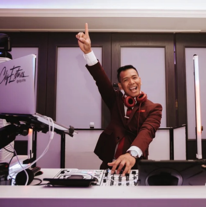DJ and MC at a Clife DJ Company wedding